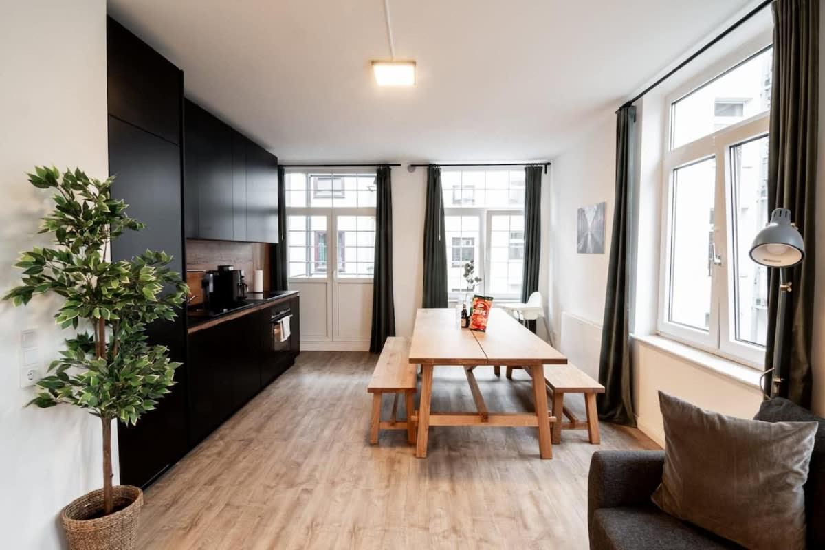 Hamburg Gem For 12 Apartment Exterior photo
